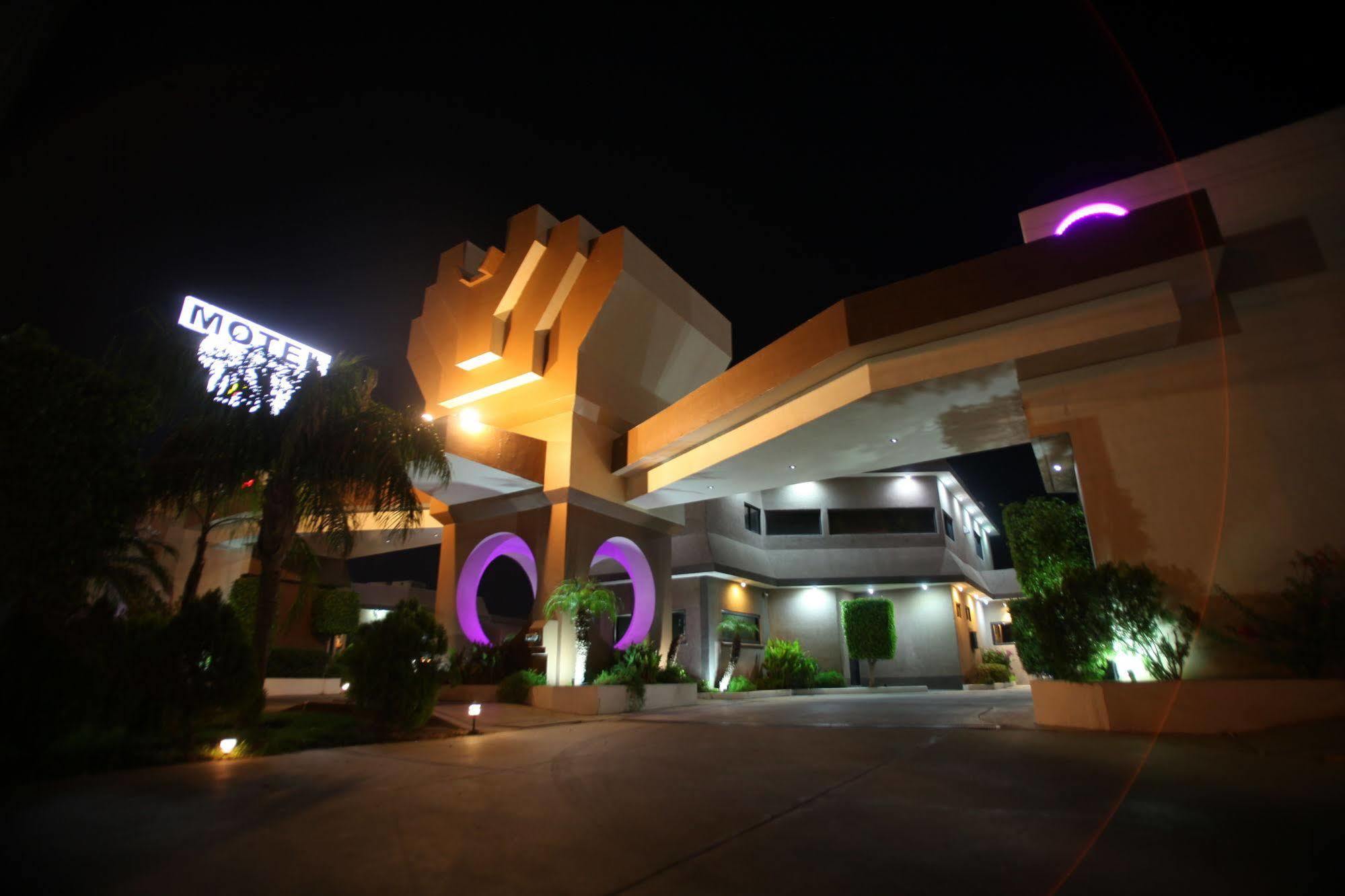 Motel Mediterraneo เม็กซิกาลิ ภายนอก รูปภาพ