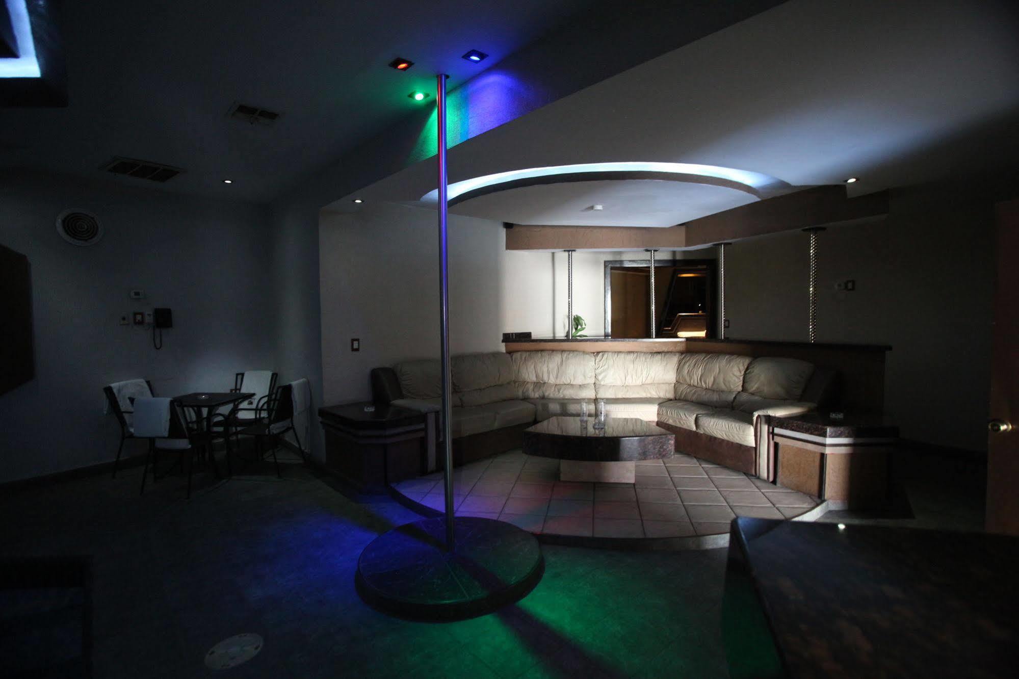 Motel Mediterraneo เม็กซิกาลิ ภายนอก รูปภาพ